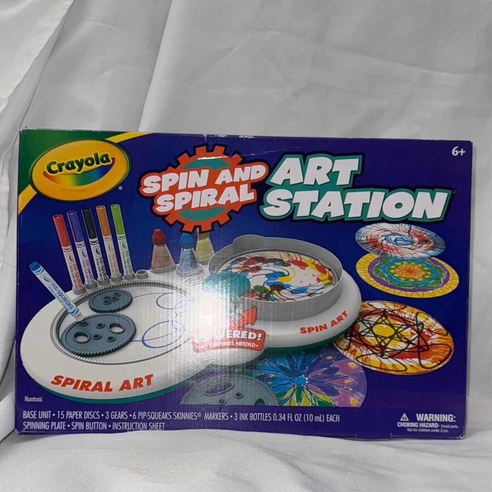 Crayola Spin and Spiral Art Station with Markers